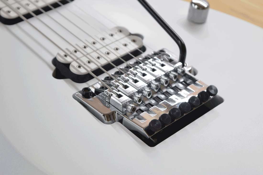 Floating Tremolo System